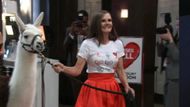 Lucy and her llama arrive at the General Hospital Nurses' Ball | Image: ABC